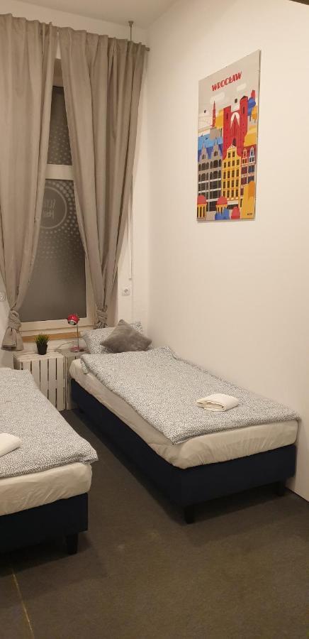 Flyfly Hostel , Darmowy Parking , Rezerwuj Przez Urzadzenia Mobilne -10 Procent Breslavia Exterior foto