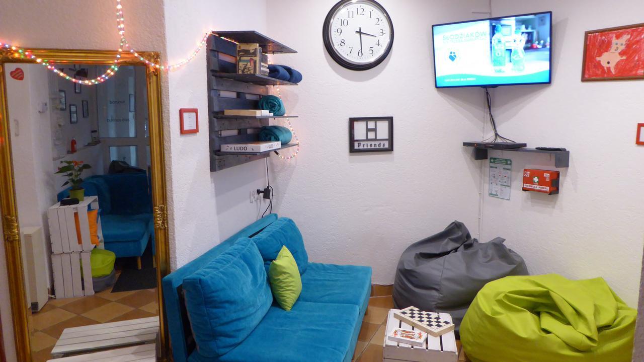 Flyfly Hostel , Darmowy Parking , Rezerwuj Przez Urzadzenia Mobilne -10 Procent Breslavia Exterior foto
